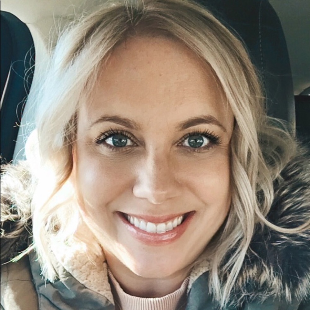 Meet your Posher, Angela